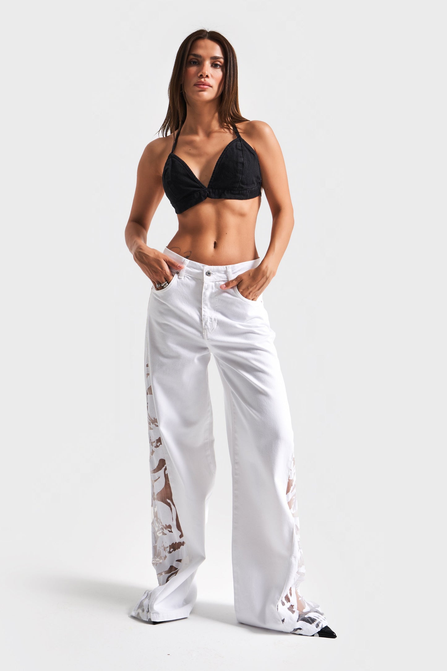 Romy™ | Jean large blanc avec détails en chiffon – style décontracté, allure affirmée