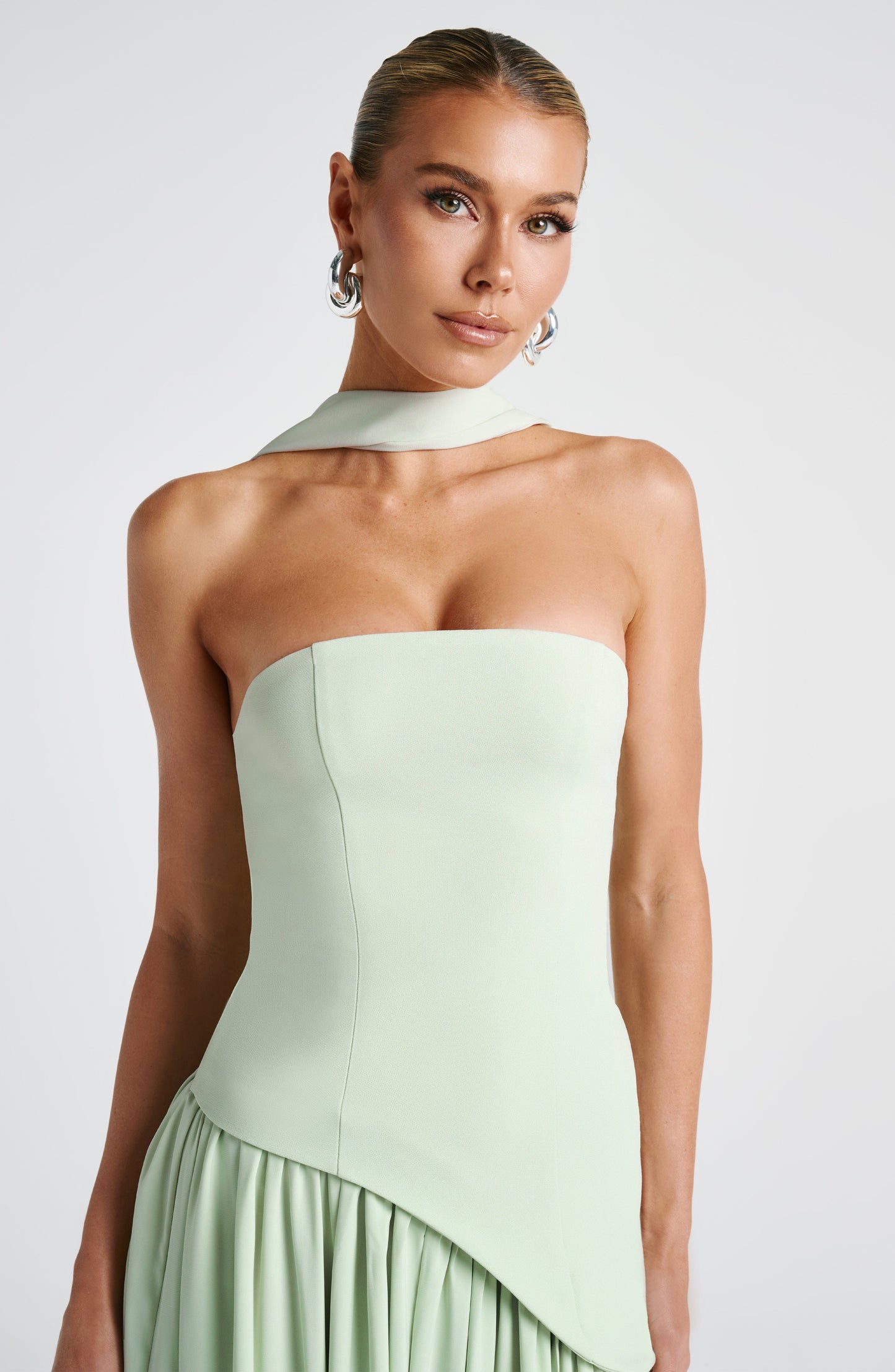Théa™ | Robe maxi élégante et audacieuse